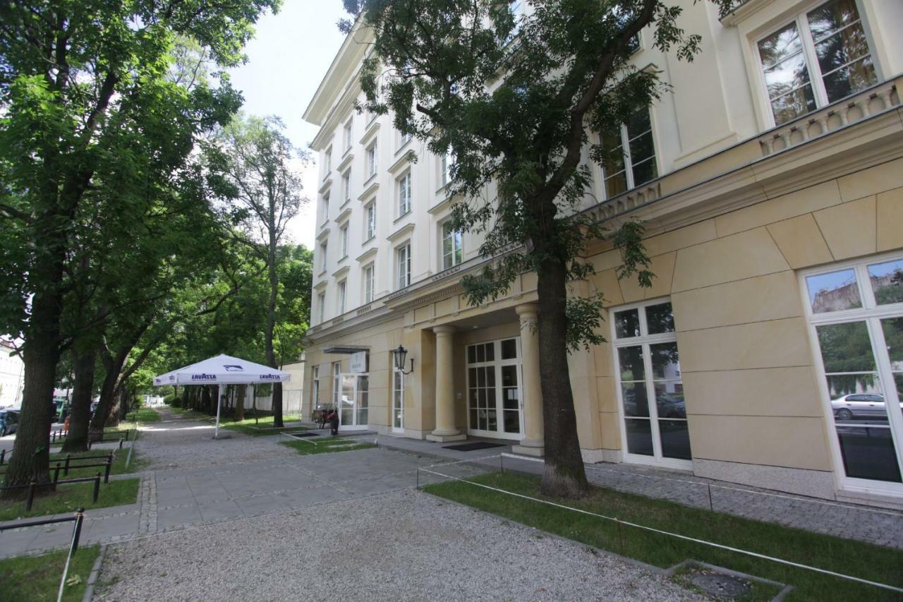 Hostel Dom Pomocy Studentom Varšava Exteriér fotografie