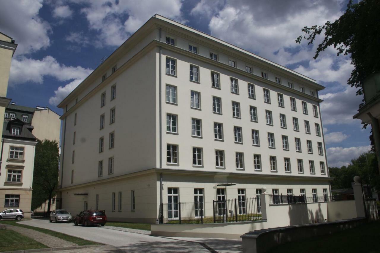 Hostel Dom Pomocy Studentom Varšava Exteriér fotografie