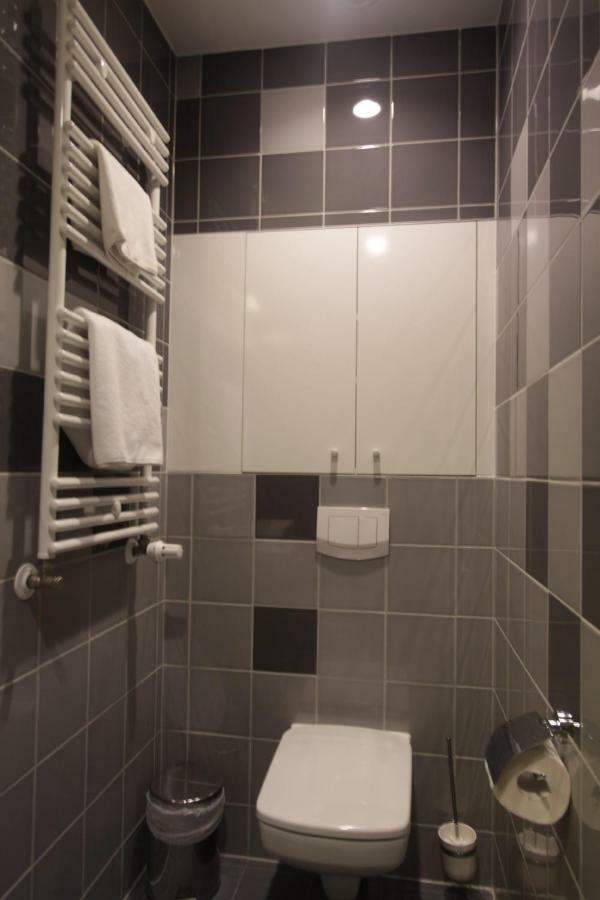 Hostel Dom Pomocy Studentom Varšava Exteriér fotografie